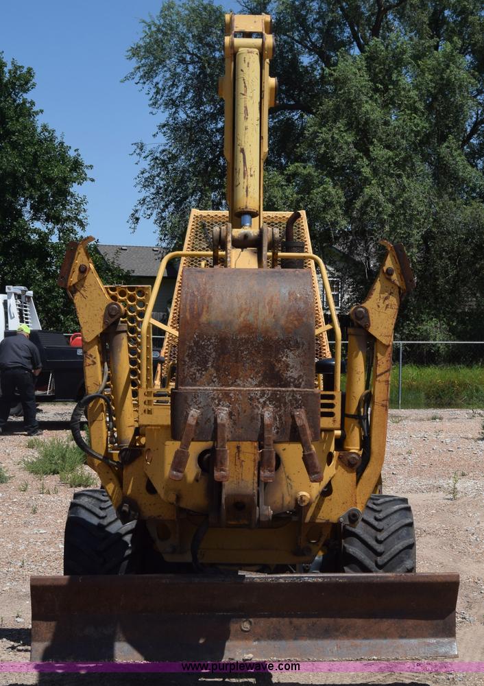 image for item CB9060 2001 Vermeer V5750 trencher