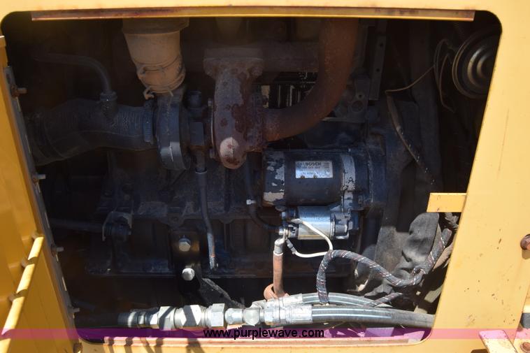 image for item CB9060 2001 Vermeer V5750 trencher