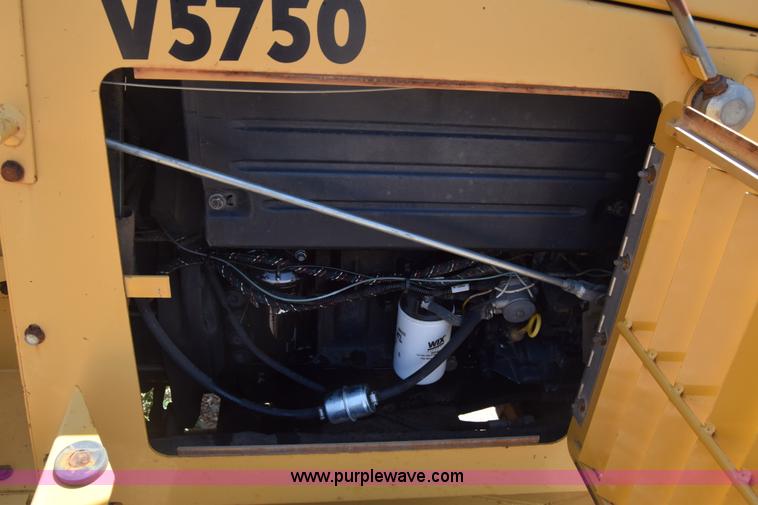 image for item CB9060 2001 Vermeer V5750 trencher