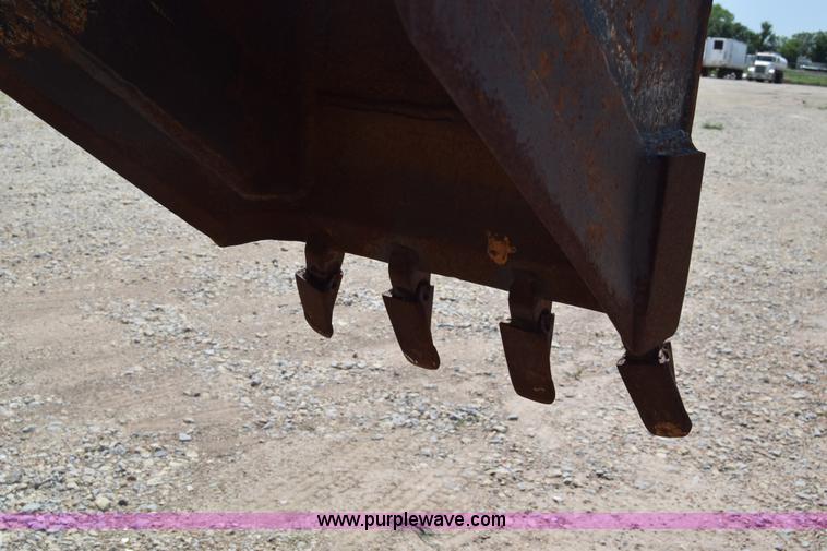 image for item CB9060 2001 Vermeer V5750 trencher