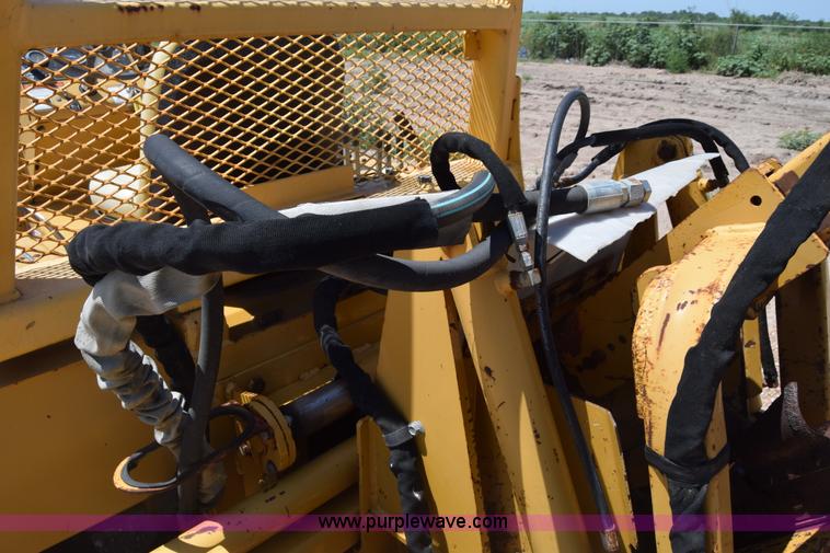 image for item CB9060 2001 Vermeer V5750 trencher