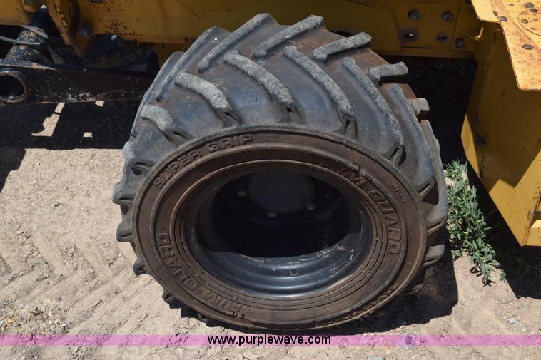 image for item CB9060 2001 Vermeer V5750 trencher