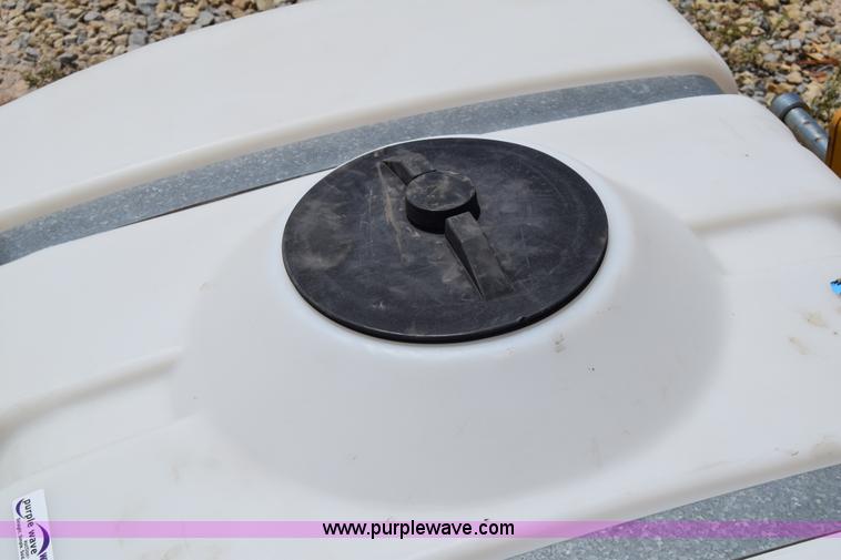 image for item CB9064 2007 Vermeer ATT1250 water tank