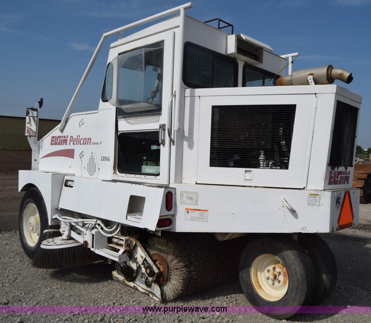 image for item CB9430 1995 Elgin Pelican Series P street sweeper