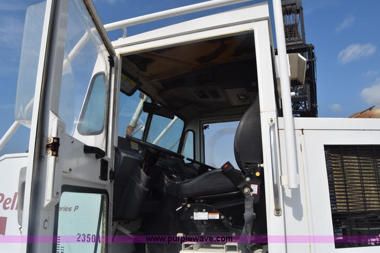 image for item CB9430 1995 Elgin Pelican Series P street sweeper