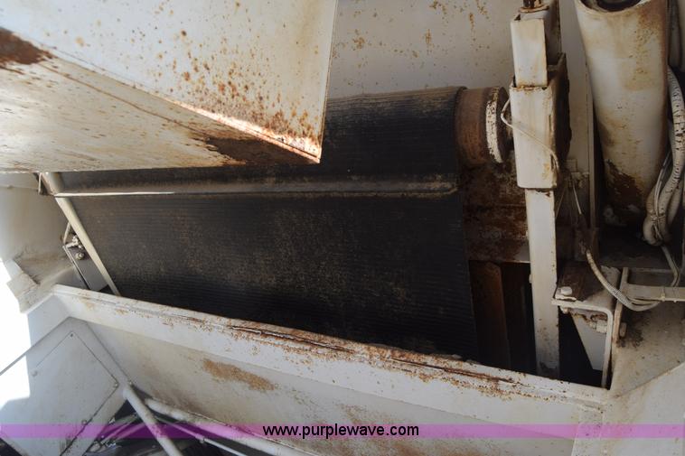 image for item CB9430 1995 Elgin Pelican Series P street sweeper