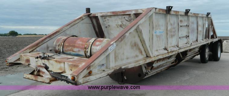 image for item J5125 1968 Tempte BD2T bottom dump trailer