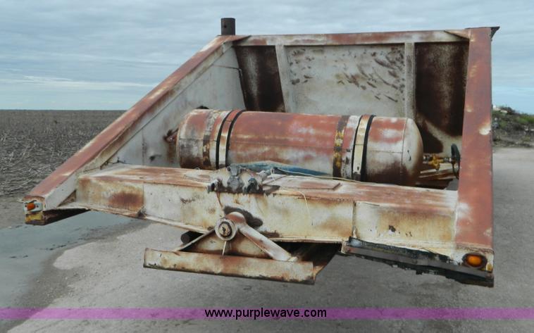 image for item J5125 1968 Tempte BD2T bottom dump trailer