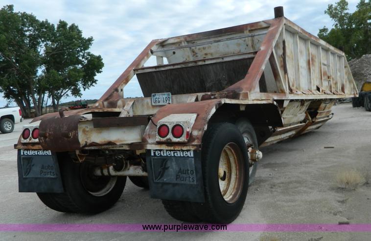 image for item J5125 1968 Tempte BD2T bottom dump trailer