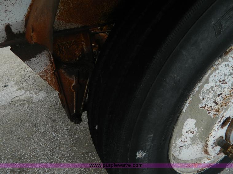 image for item J5125 1968 Tempte BD2T bottom dump trailer