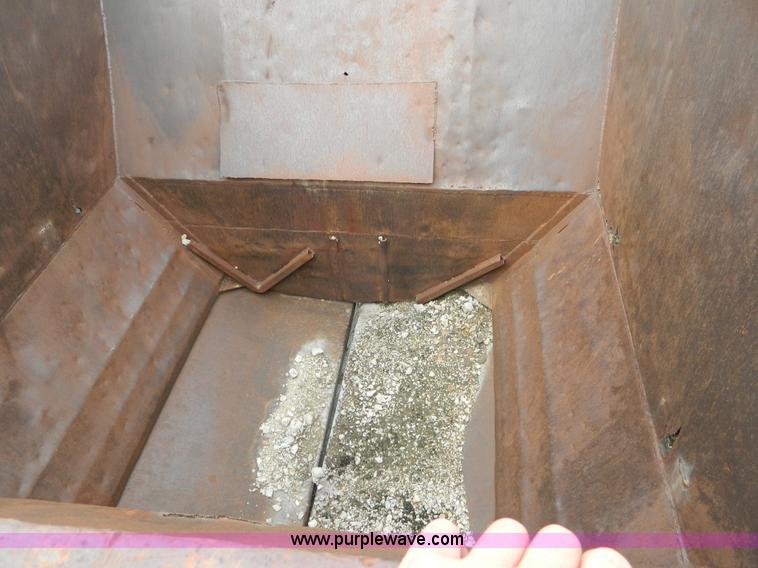 image for item J5125 1968 Tempte BD2T bottom dump trailer