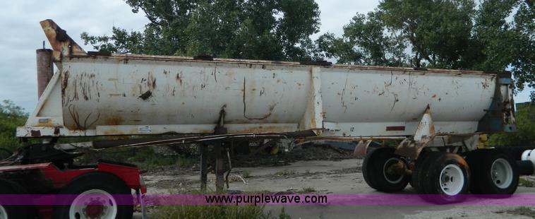 image for item J5126 1978 Cook SDS28RR end dump trailer