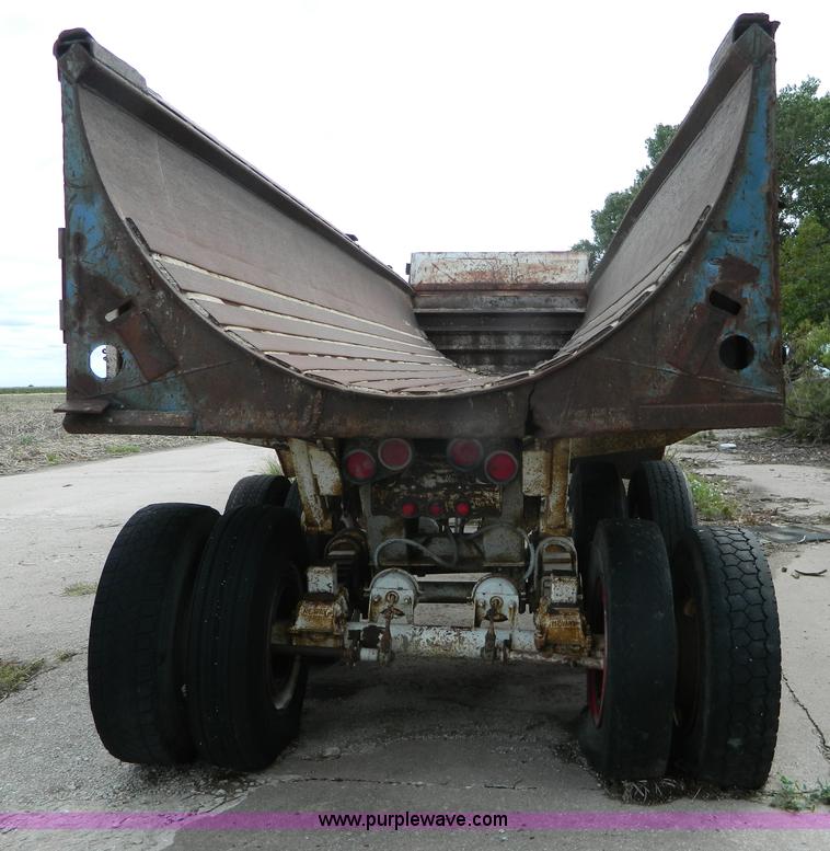 image for item J5126 1978 Cook SDS28RR end dump trailer