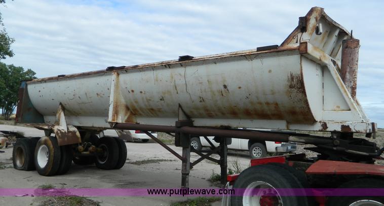 image for item J5126 1978 Cook SDS28RR end dump trailer