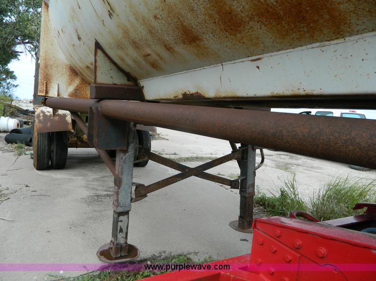 image for item J5126 1978 Cook SDS28RR end dump trailer