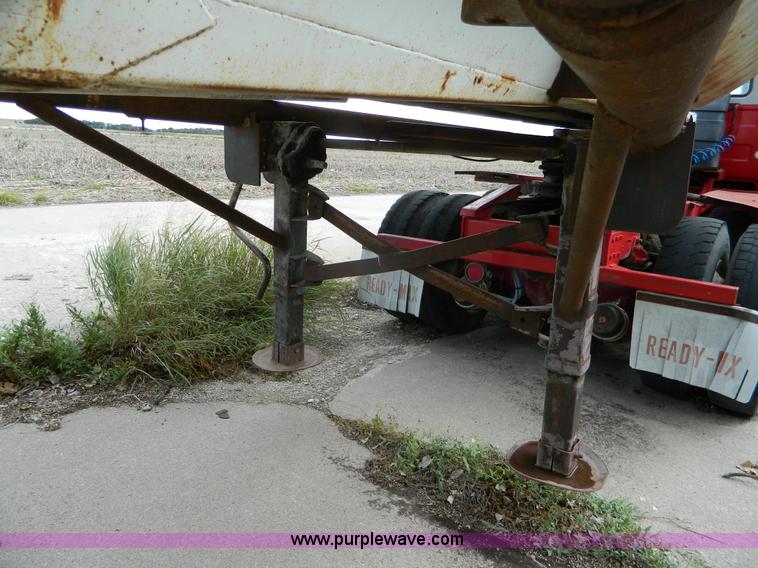 image for item J5126 1978 Cook SDS28RR end dump trailer