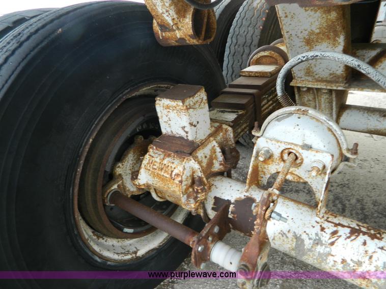 image for item J5126 1978 Cook SDS28RR end dump trailer