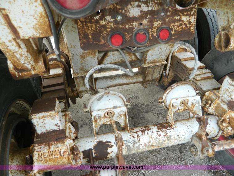 image for item J5126 1978 Cook SDS28RR end dump trailer