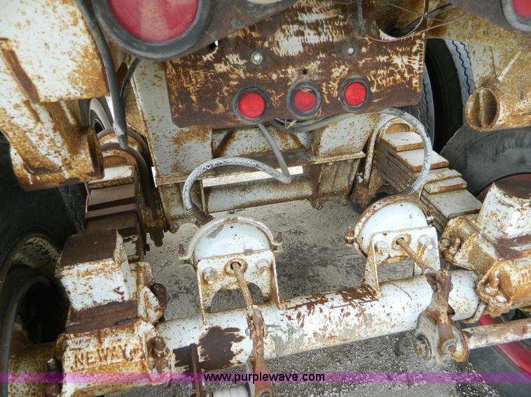 image for item J5126 1978 Cook SDS28RR end dump trailer