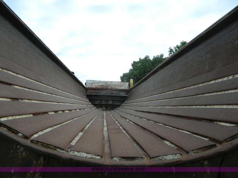 image for item J5126 1978 Cook SDS28RR end dump trailer