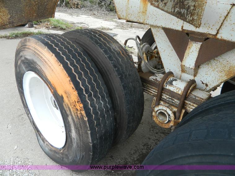 image for item J5126 1978 Cook SDS28RR end dump trailer