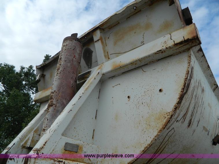 image for item J5126 1978 Cook SDS28RR end dump trailer