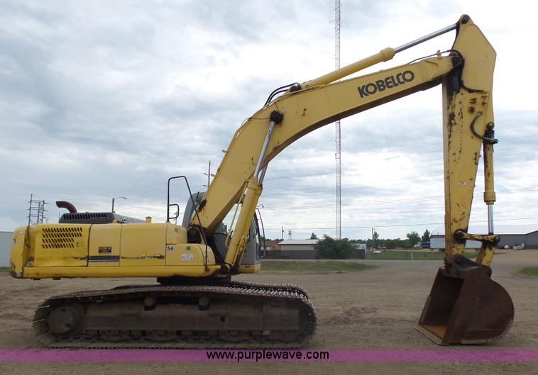 image for item J5476 2004 Kobelco SK330LC excavator