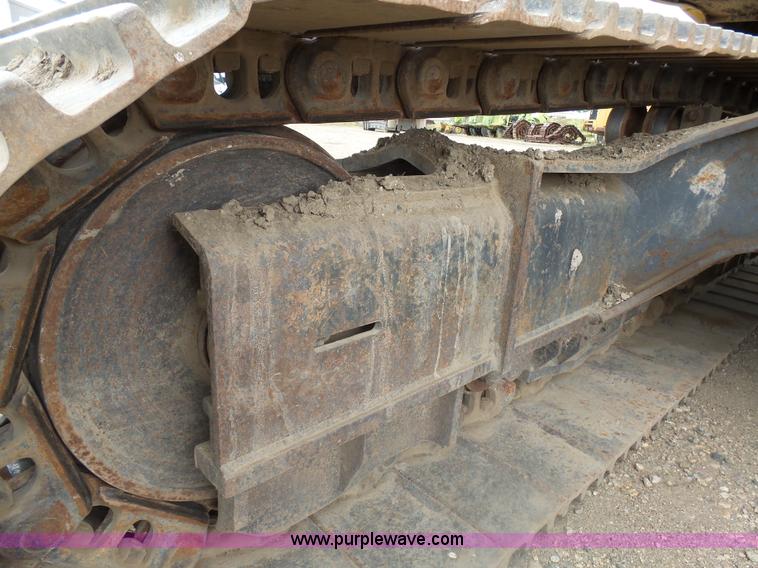 image for item J5476 2004 Kobelco SK330LC excavator