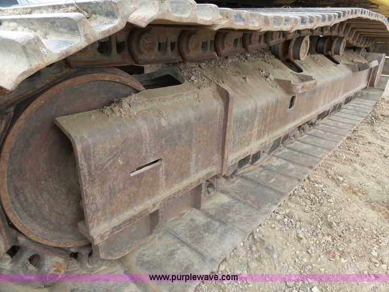 image for item J5476 2004 Kobelco SK330LC excavator