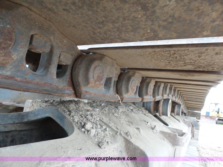 image for item J5476 2004 Kobelco SK330LC excavator