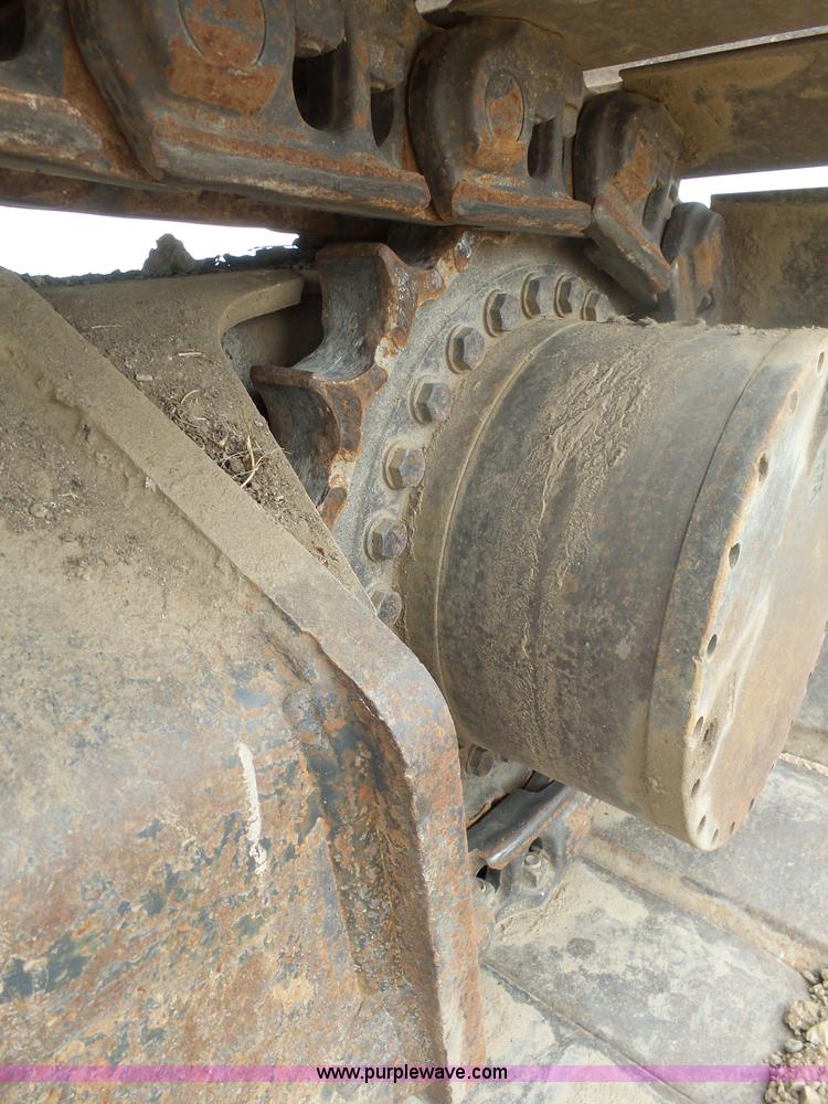 image for item J5476 2004 Kobelco SK330LC excavator