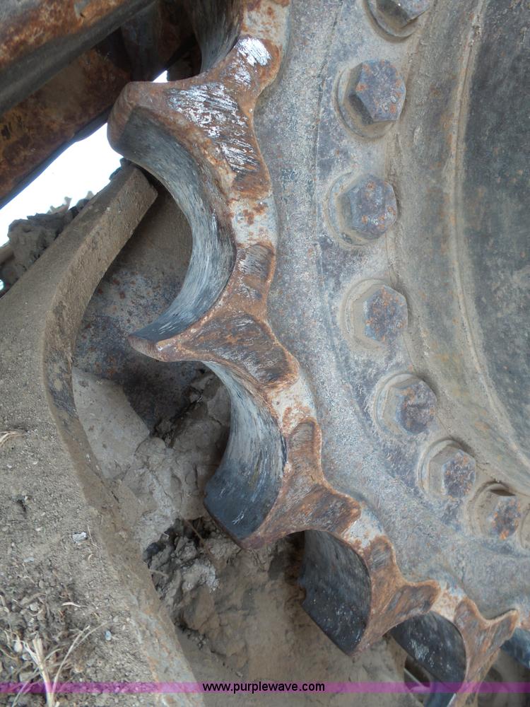 image for item J5476 2004 Kobelco SK330LC excavator