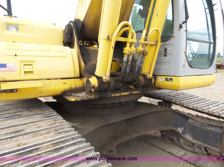 image for item J5476 2004 Kobelco SK330LC excavator