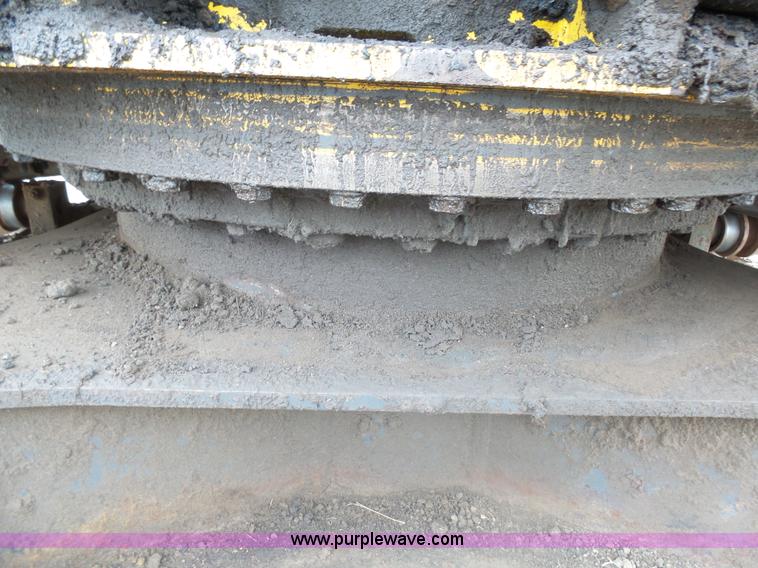 image for item J5476 2004 Kobelco SK330LC excavator
