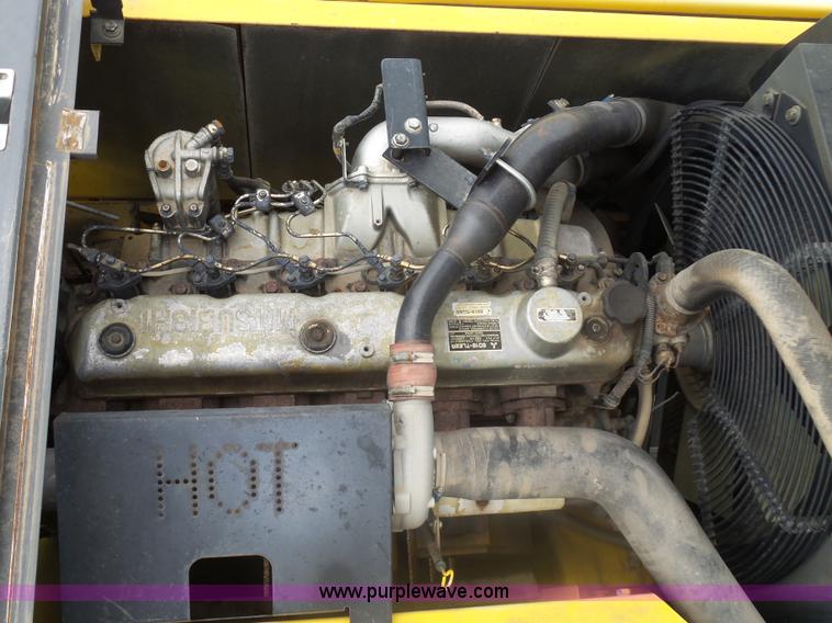 image for item J5476 2004 Kobelco SK330LC excavator