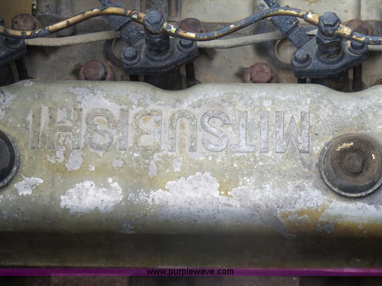 image for item J5476 2004 Kobelco SK330LC excavator