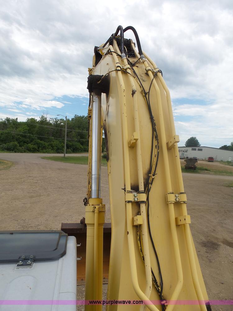 image for item J5476 2004 Kobelco SK330LC excavator