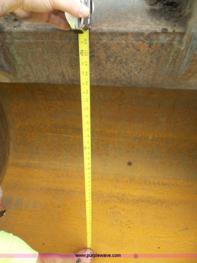 image for item J5476 2004 Kobelco SK330LC excavator