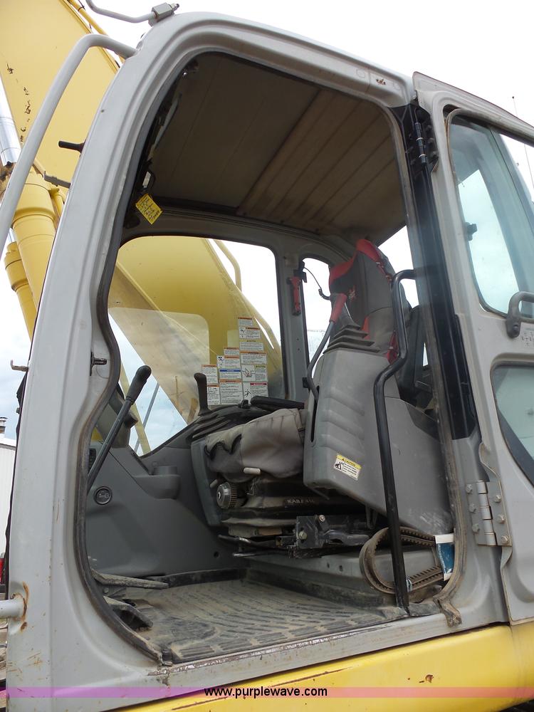 image for item J5476 2004 Kobelco SK330LC excavator