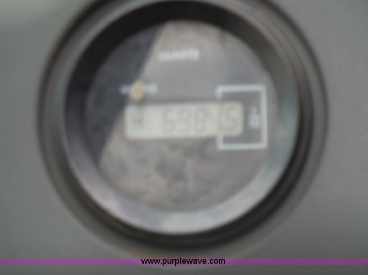 image for item J5476 2004 Kobelco SK330LC excavator