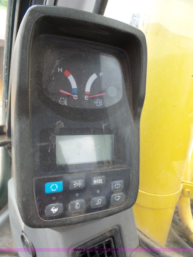 image for item J5476 2004 Kobelco SK330LC excavator