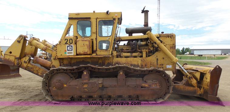 image for item J5480 1976 Caterpillar D9H dozer