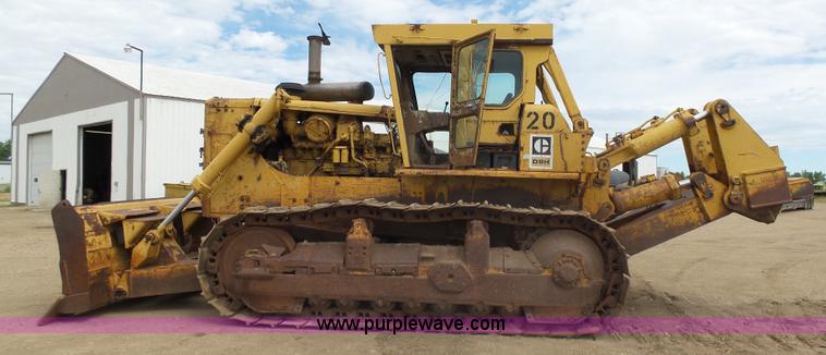 image for item J5480 1976 Caterpillar D9H dozer