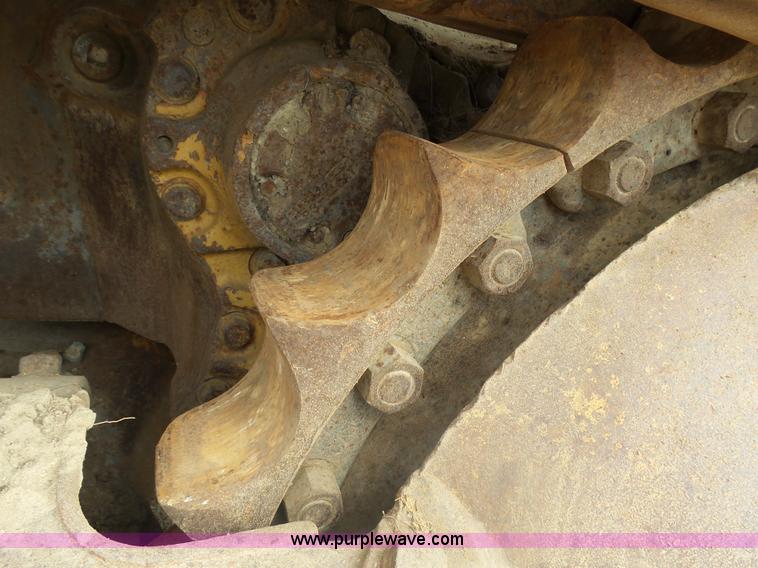 image for item J5480 1976 Caterpillar D9H dozer