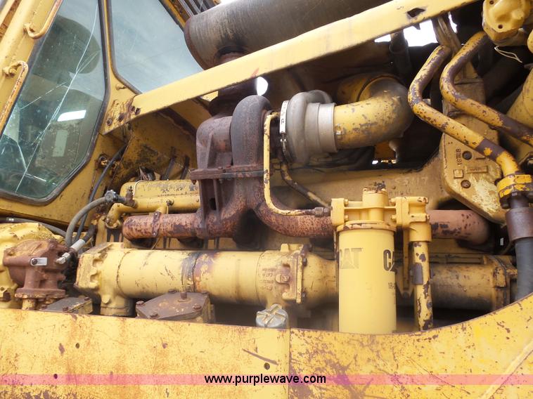 image for item J5480 1976 Caterpillar D9H dozer