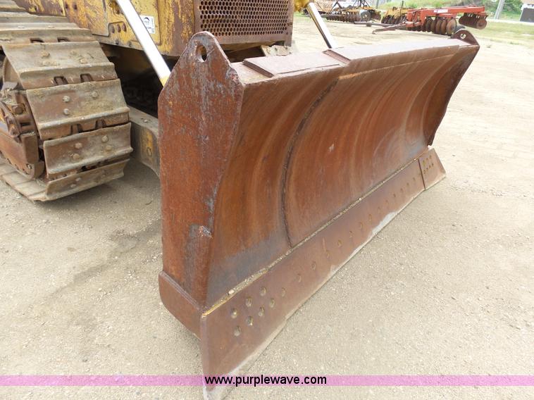 image for item J5480 1976 Caterpillar D9H dozer