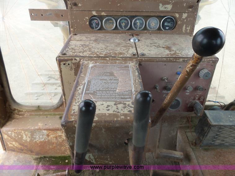 image for item J5480 1976 Caterpillar D9H dozer