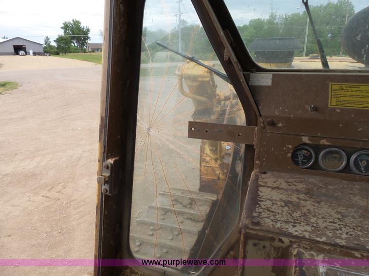image for item J5480 1976 Caterpillar D9H dozer