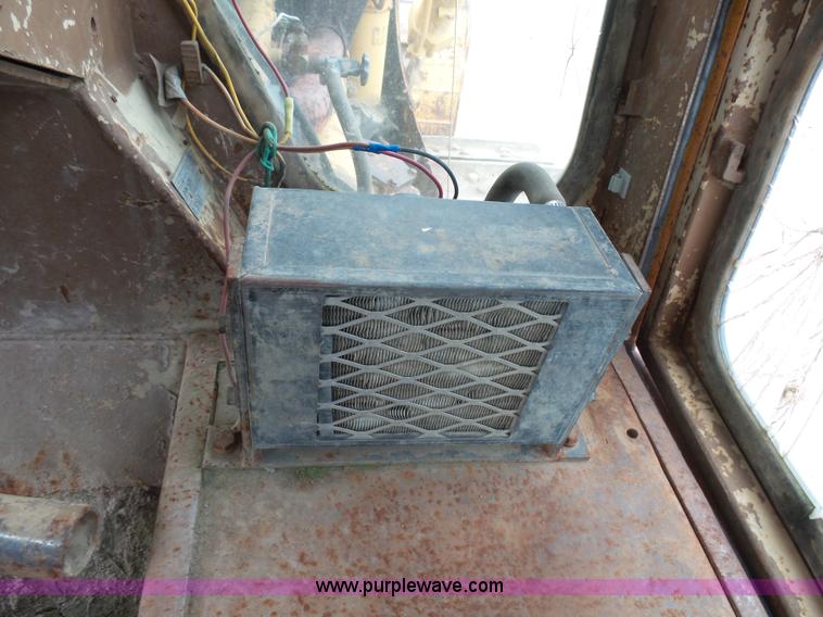 image for item J5480 1976 Caterpillar D9H dozer