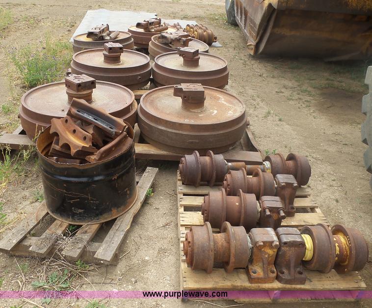 image for item J5480 1976 Caterpillar D9H dozer